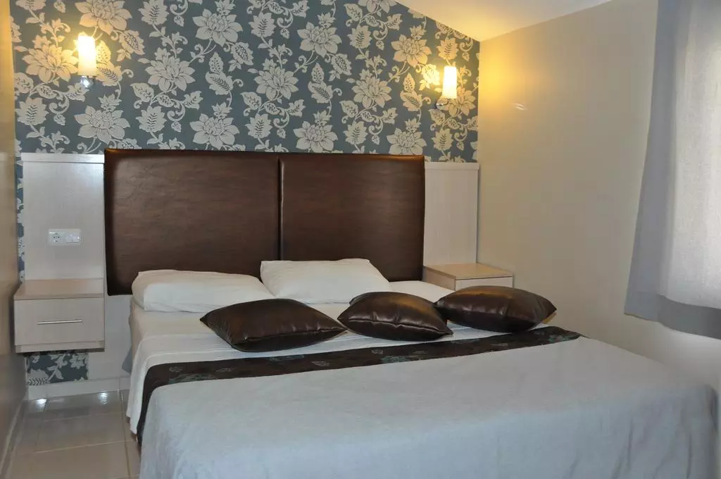 Joker Side Hill Suite Hotel